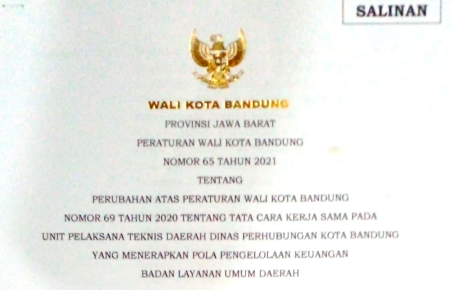 Cover Peraturan Wali Kota Bandung Nomor 65 Tahun 2021 tentang Perubahan Atas Peraturan Wali Kota Bandung Nomor 69 Tahun 2020 Tentang Tata Cara Kerja Sama Pada Unit Pelaksana Teknis Daerah Dinas Perhubungan Kota Bandung Yang Menerapkan Pola Pengelolaan Keuangan Badan Layanan Umum Daerah