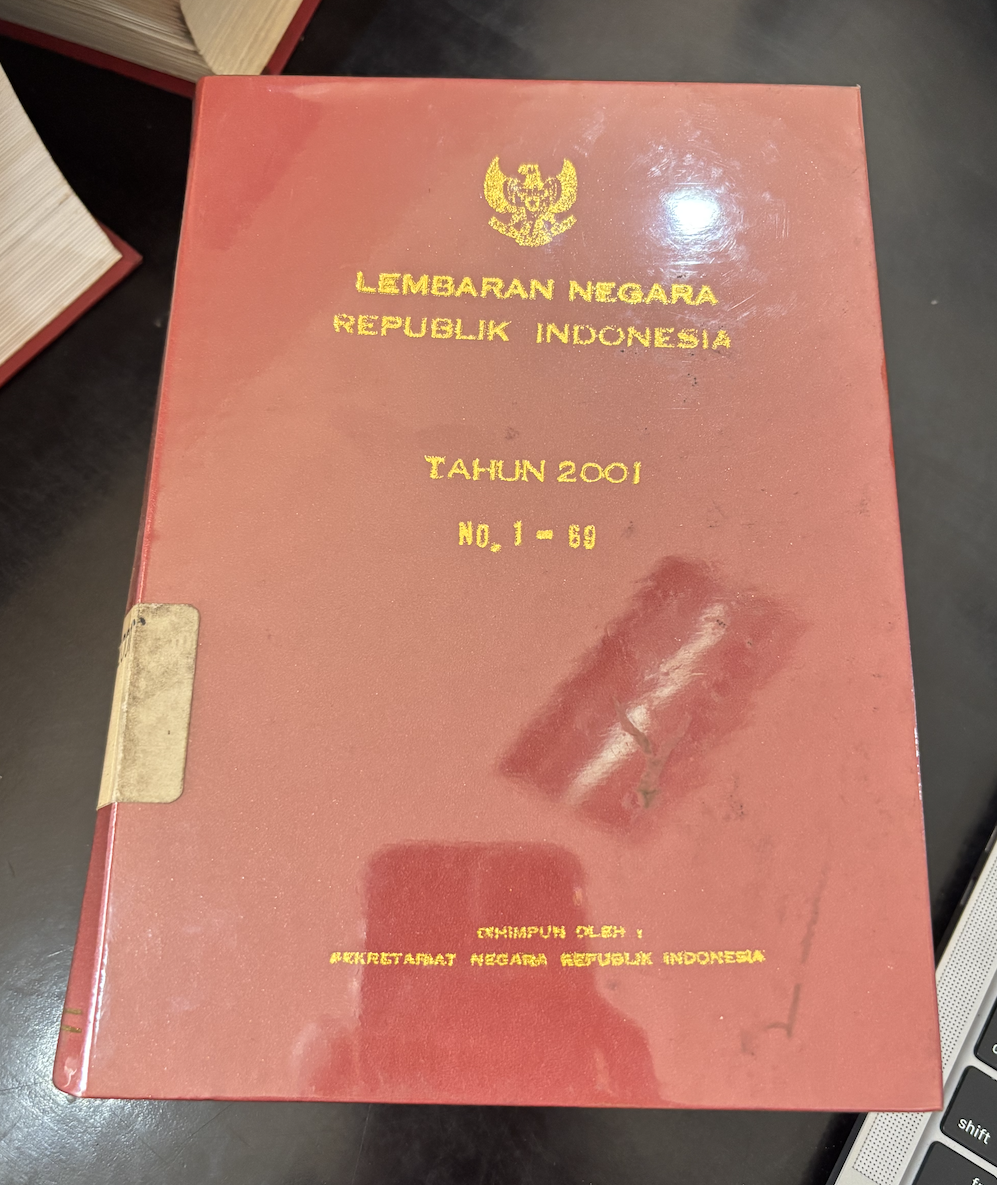 Cover Lembaran Negara Republik Indonesia Tahun 2001 No. 1-69