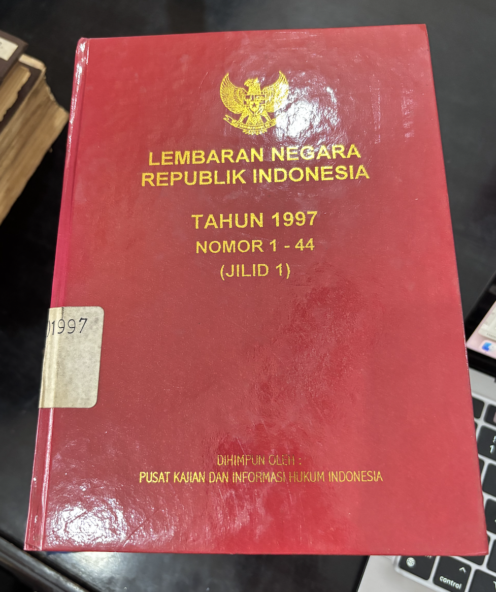 Cover Lembaran Negara Republik Indonesia Tahun 1997 No. 1-44 (Jilid 1)