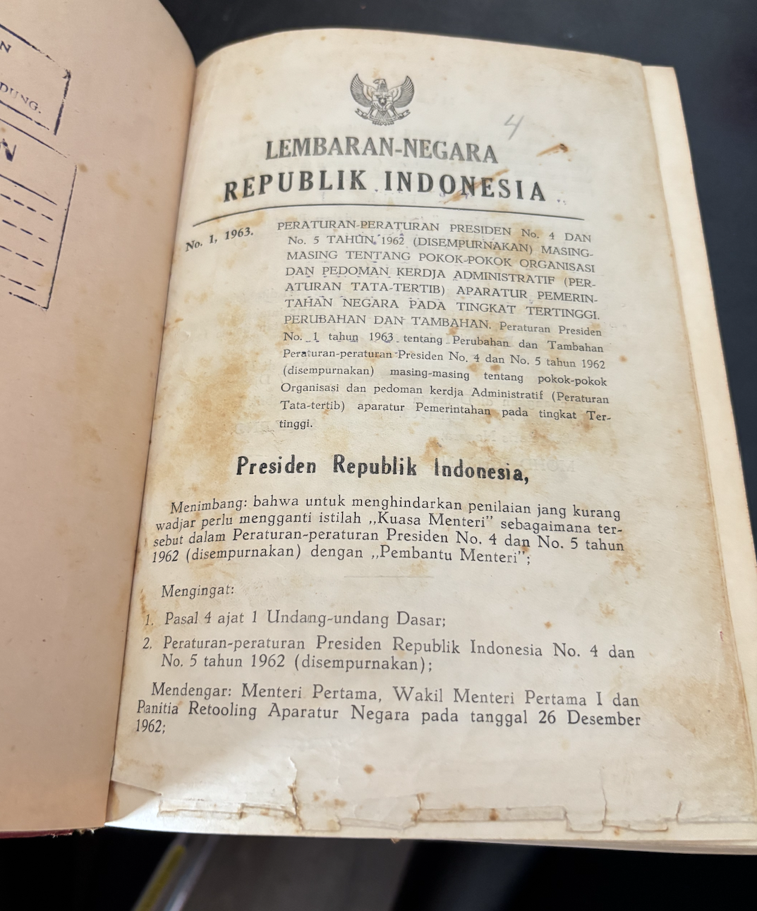 Cover Lembaran Negara Republik Indonesia Tahun 1963 No. 1-120