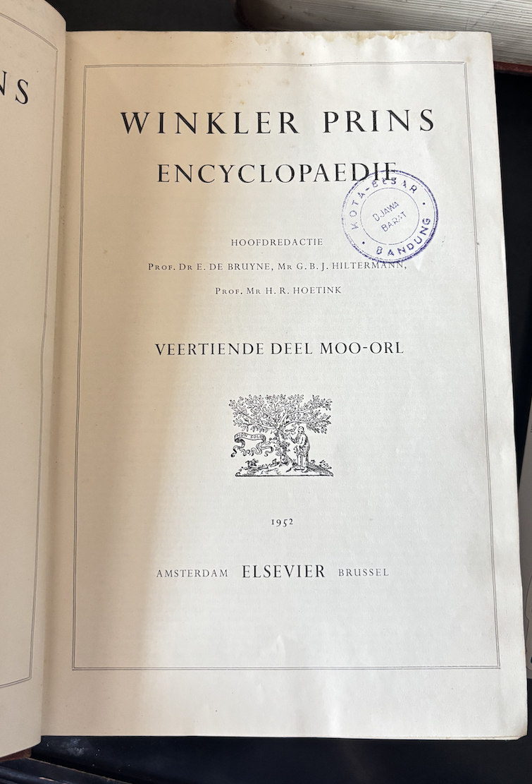 Cover Winkler Prins Encyclopaedie Veertiende Deel Moo-Orl