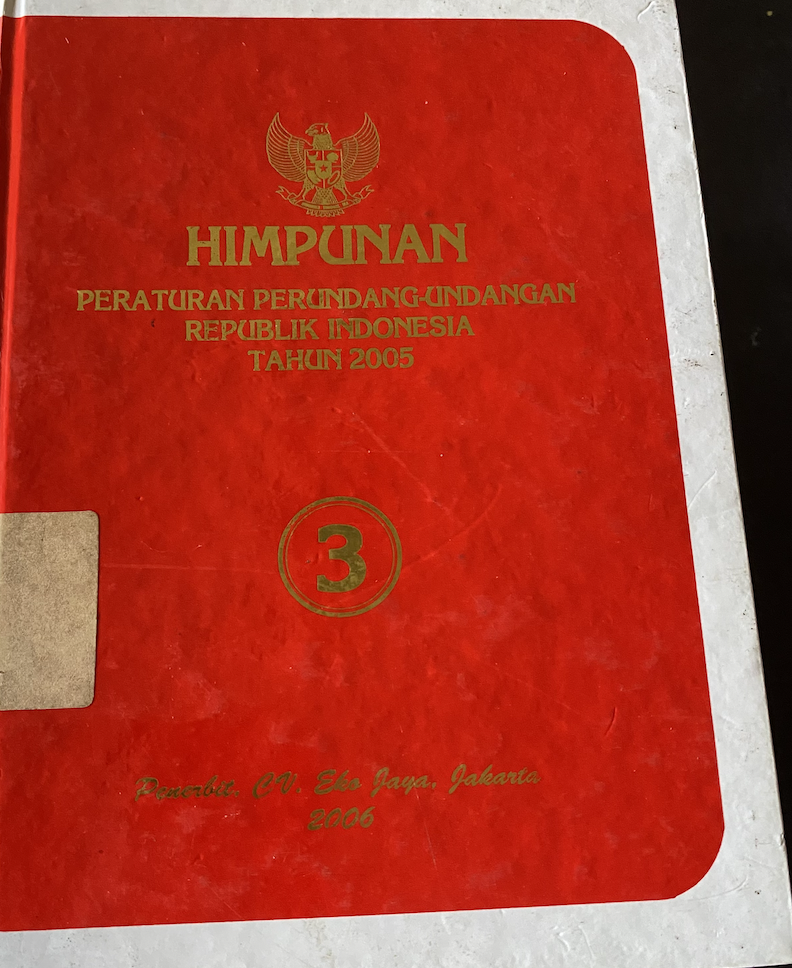 Cover Himpunan Peraturan Perundang-Undangan Republik Indonesia Tahun 2005