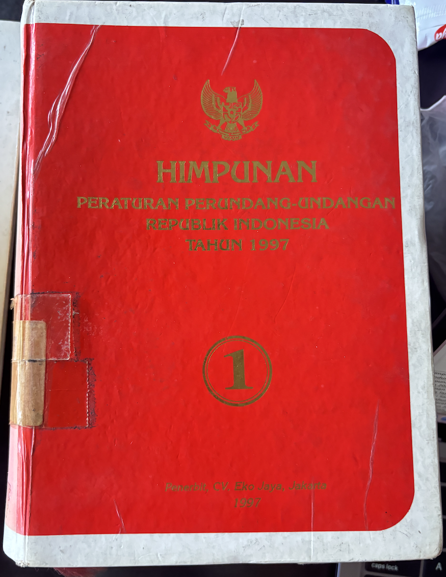 Cover Himpunan Peraturan Perundang-Undangan Republik Indonesia Tahun 1997