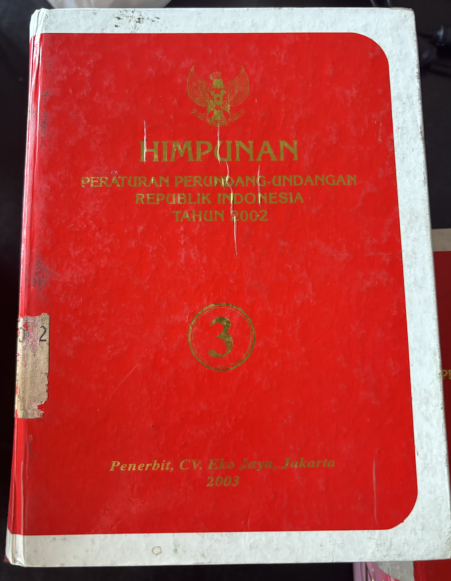 Cover Himpunan Peraturan Perundang-Undangan Republik Indonesia Tahun 2002