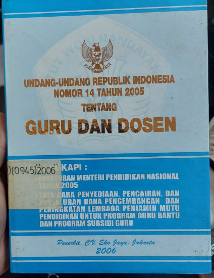 Cover Undang-Undang Republic Indonesia Nomor 14 Tahun2005 Tentang Guru Dan Dosen