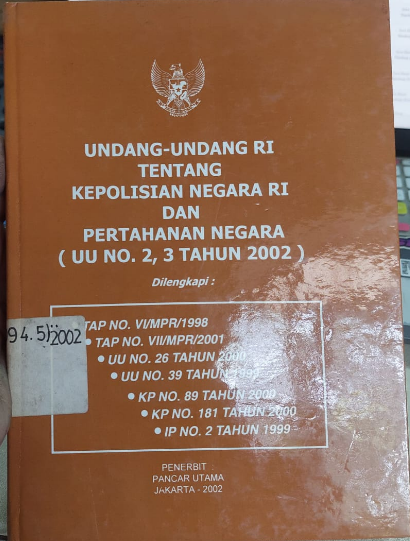 Cover Undang-Undang RI Tentang Kepolisian Negara RI Dan Pertahanan Negara (UU No.2, 3 Tahun 2002)