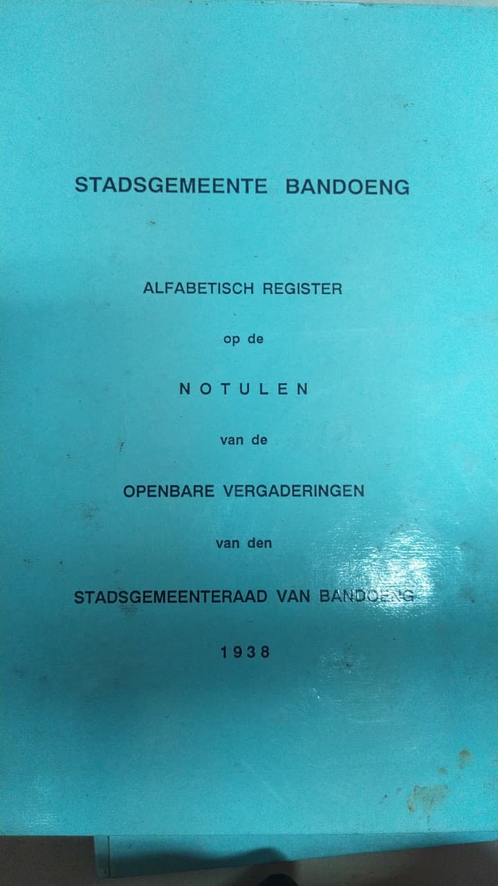 Cover Alfabetisch Register op de Notulen van de Openbare Vergaderingen van den Stadsgemeenteraad van Bandoeng (1938)