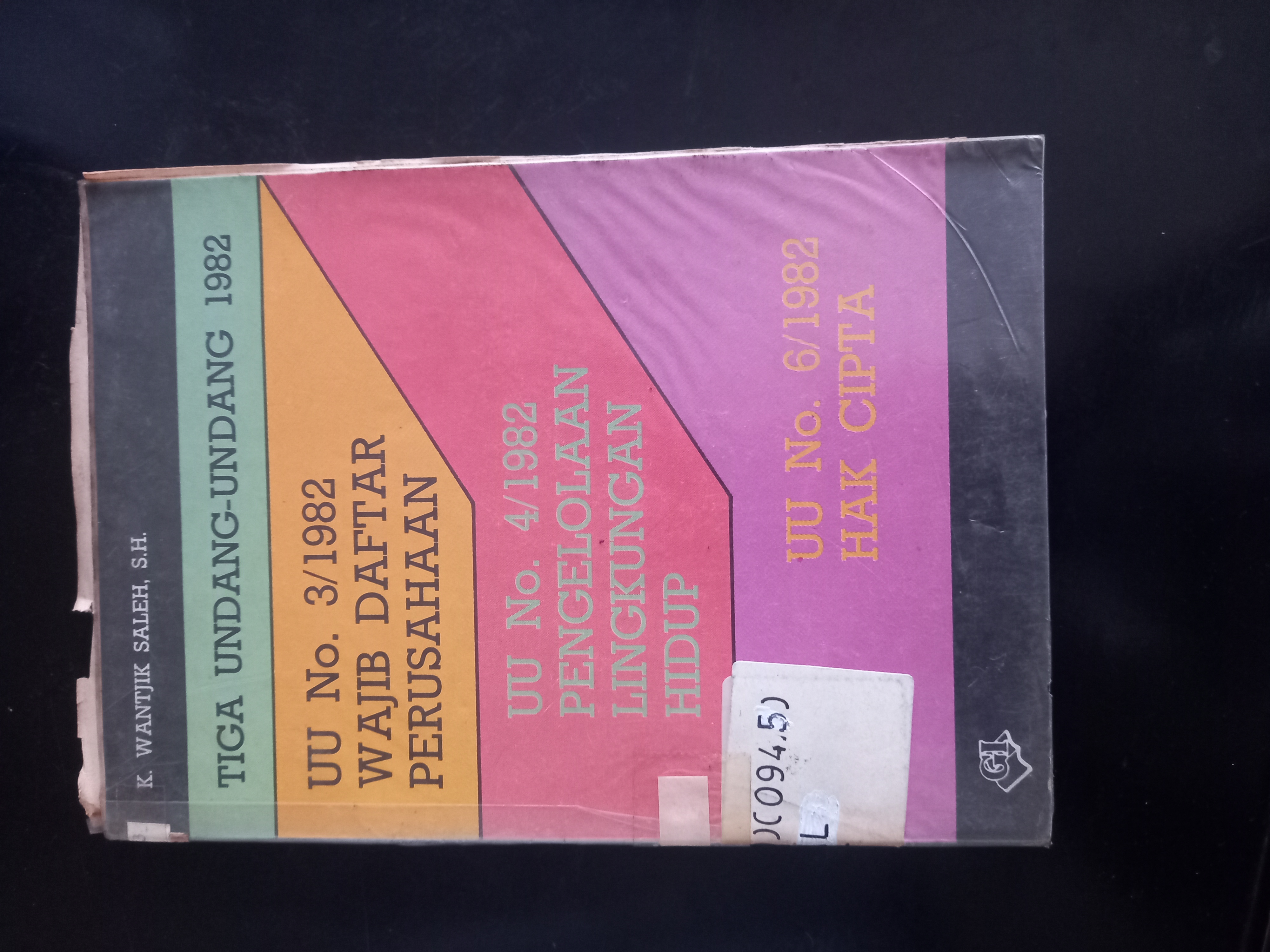 Cover Tiga Undang - Undang 1982 UU No. 3/1982 Wajib Daftar Perusahaan