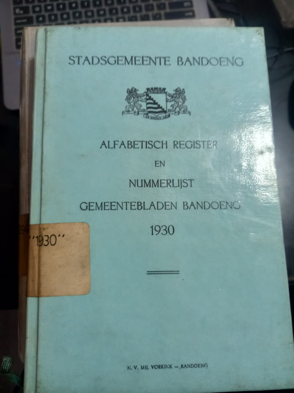 Cover Alfabeticsh Register Op Het Gemeenteblad Van Bandoeng 1922