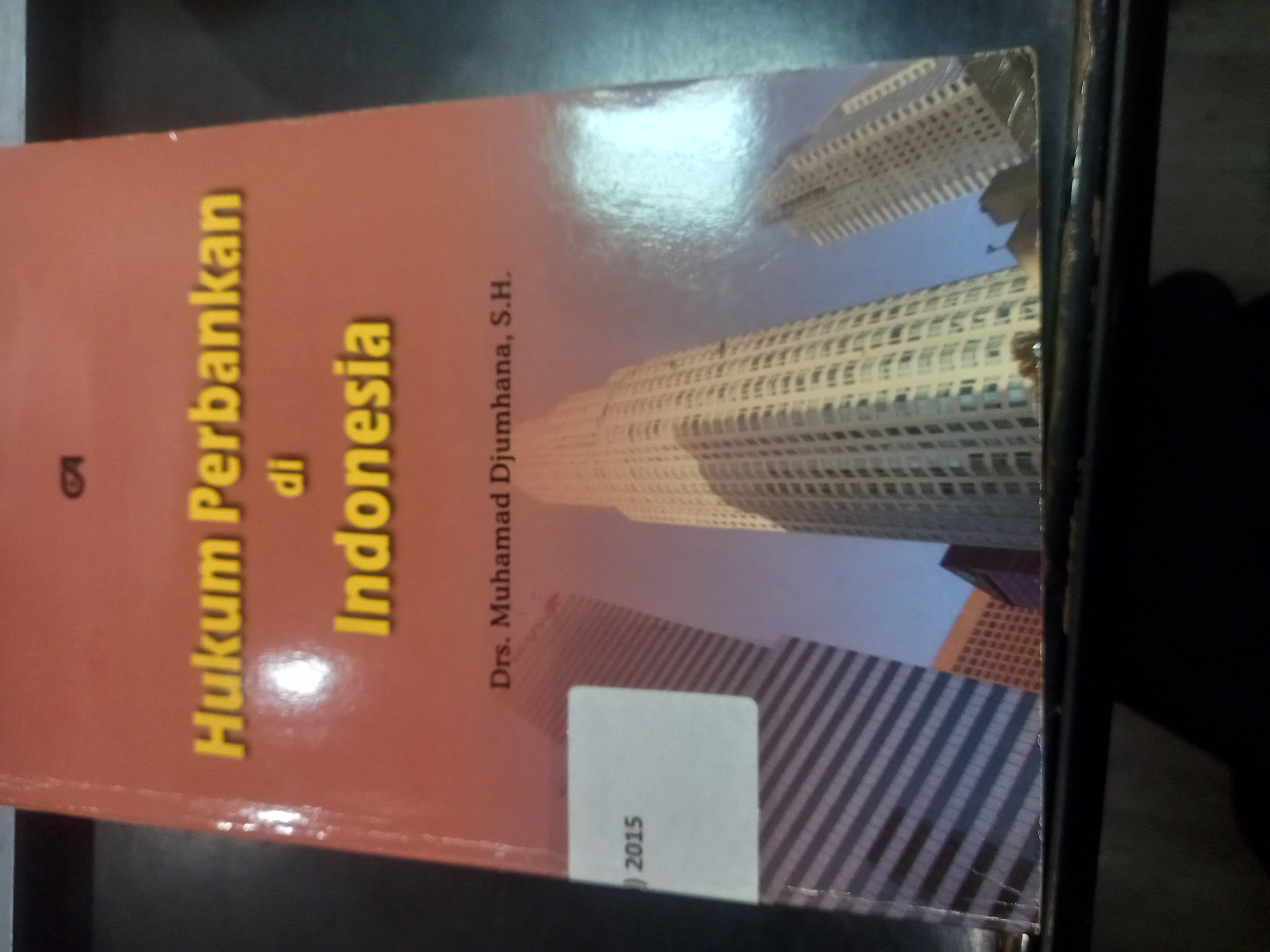 Cover Hukum Perbankan Di Indonesia