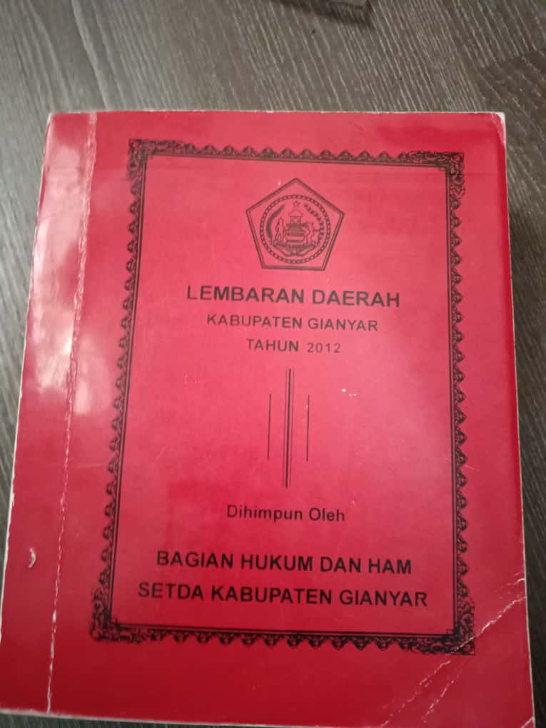 Cover Lembaran Daerah Kabupaten Gianyar Tahun 2012