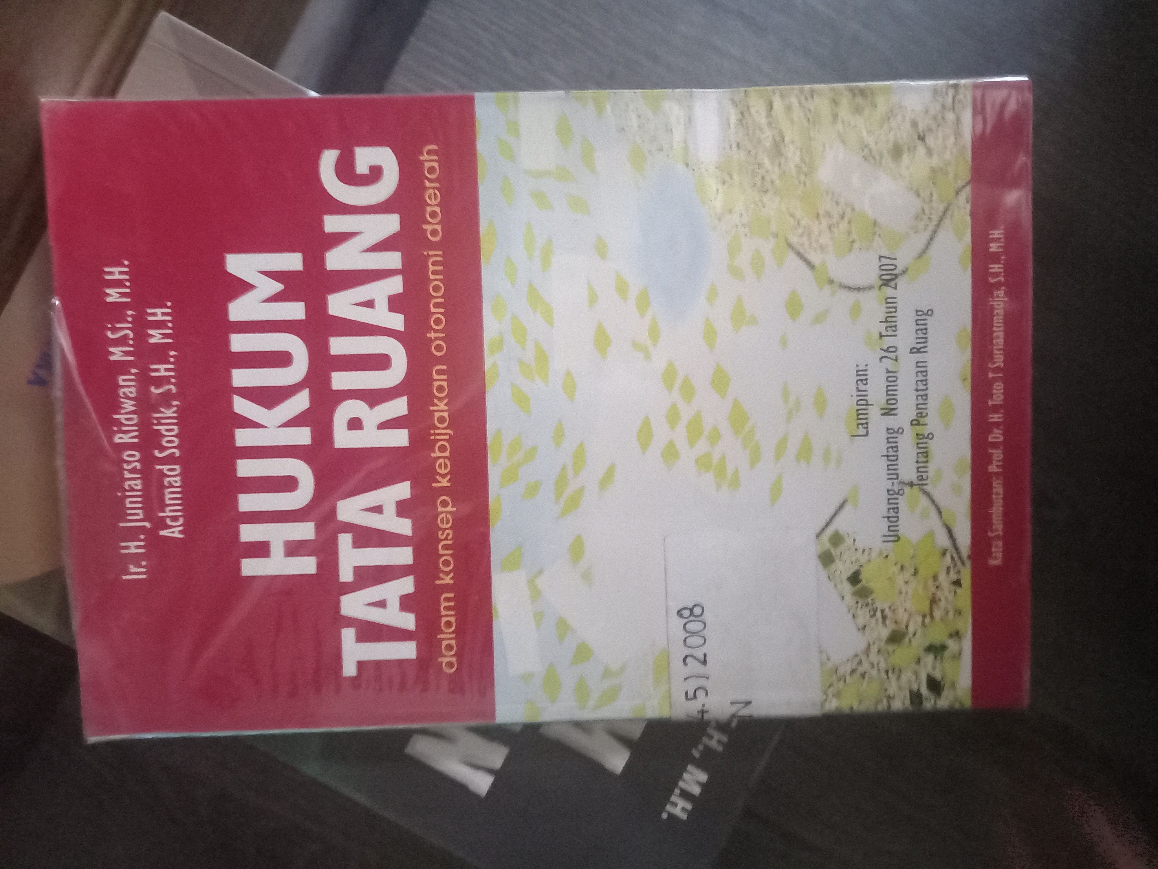 Cover Hukum Tata Ruang Dalam Konsep Kebijakan Otonomi Daerah