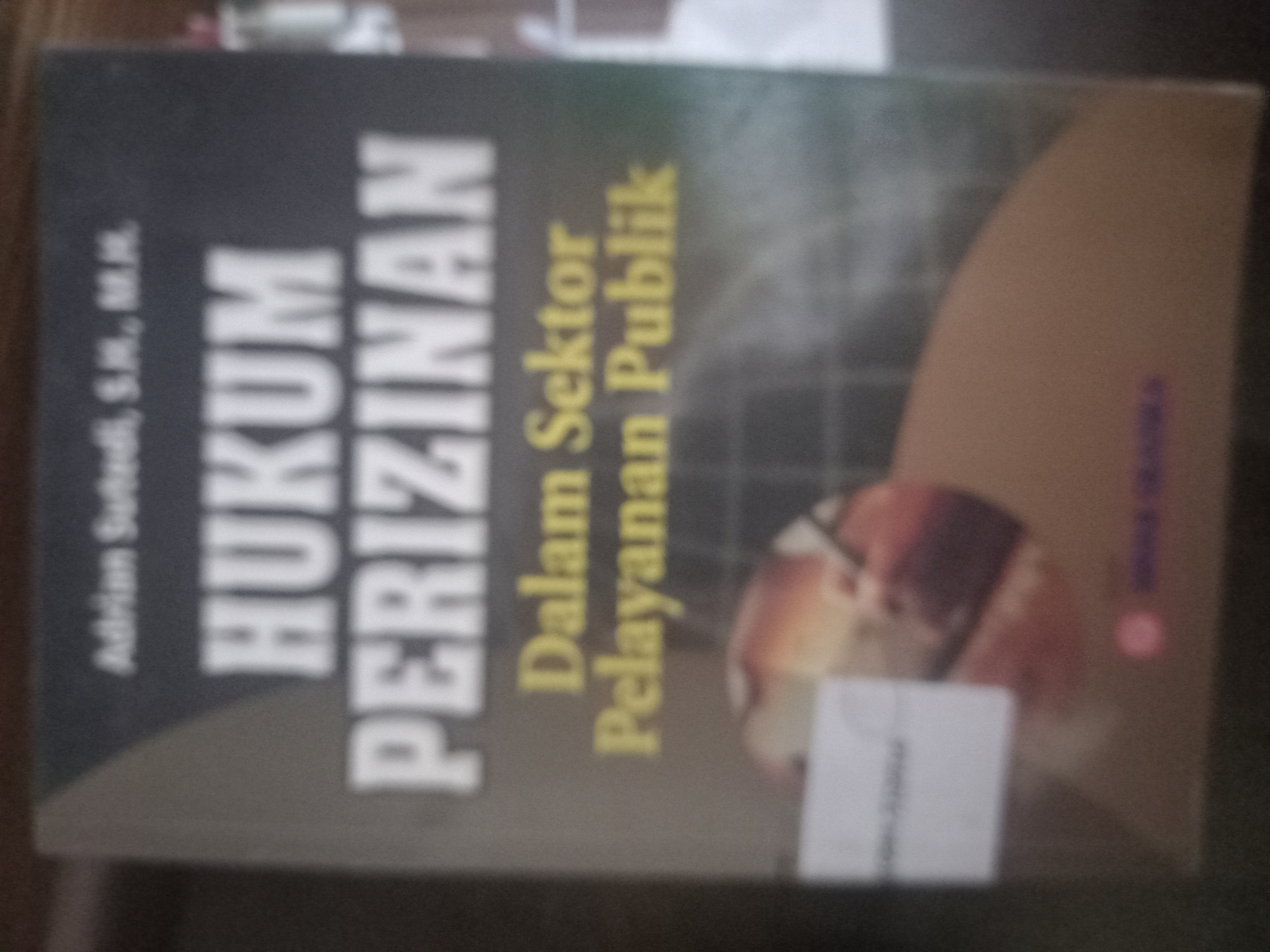 Cover Hukum Perizinan Dalam Sektor Pelayanan Publik