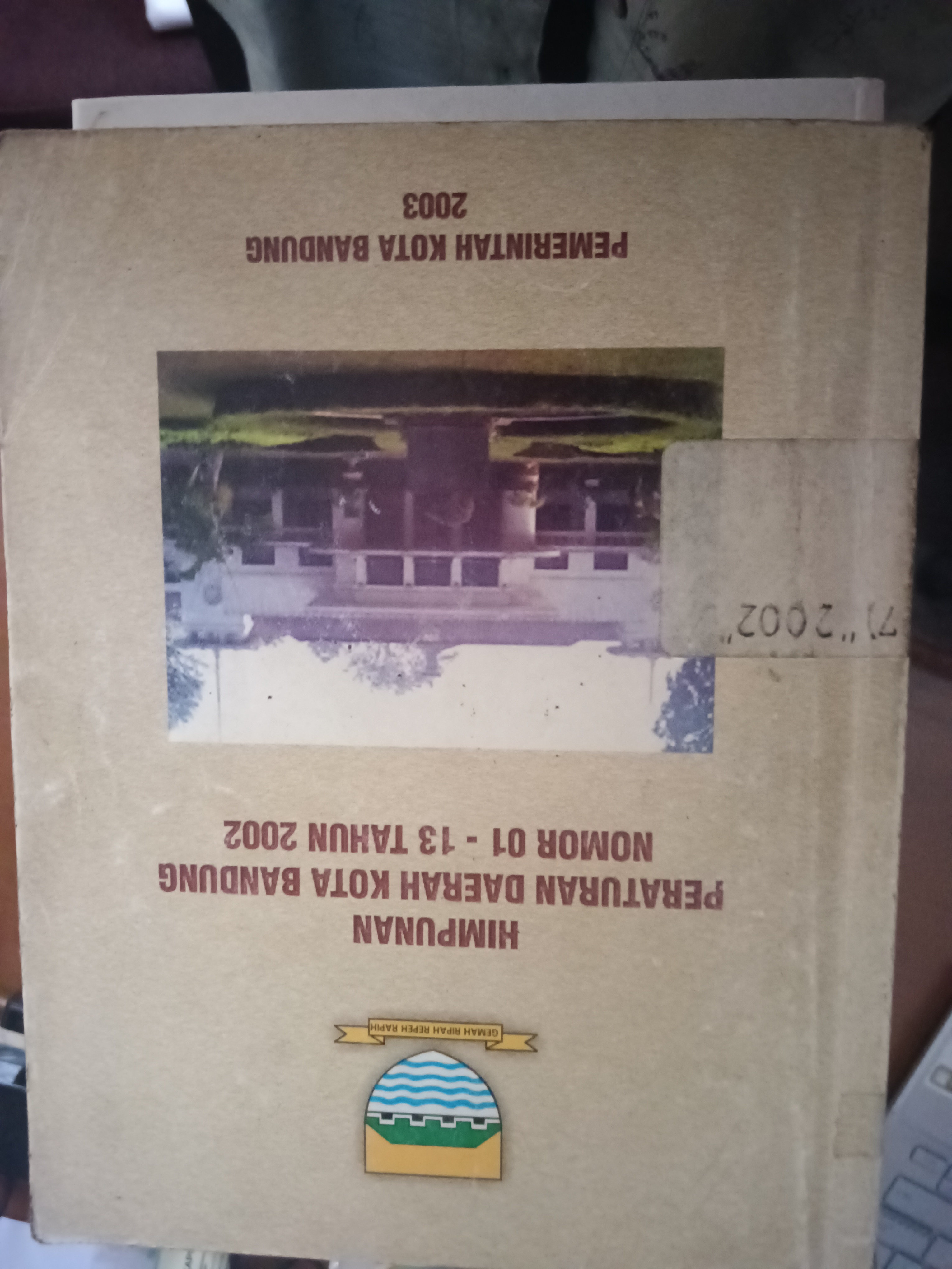 Cover Himpunan Peraturan Daerah Kota Bandung Nomor 01 - 13 Tahun 2002
