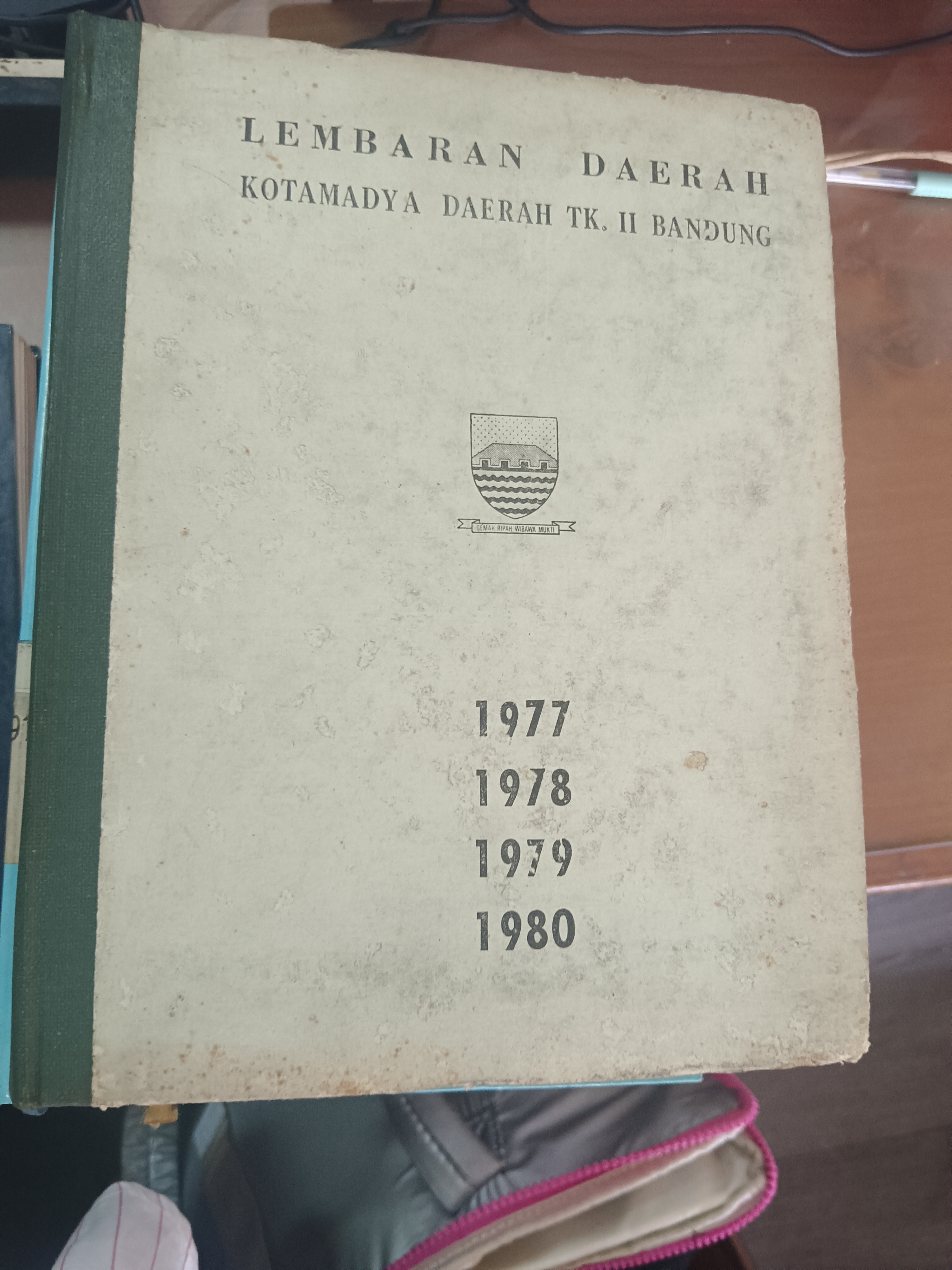 Cover Lembaran Daerah Kotamadya Daerah tk II Bandung 1977 1978 1979 1980