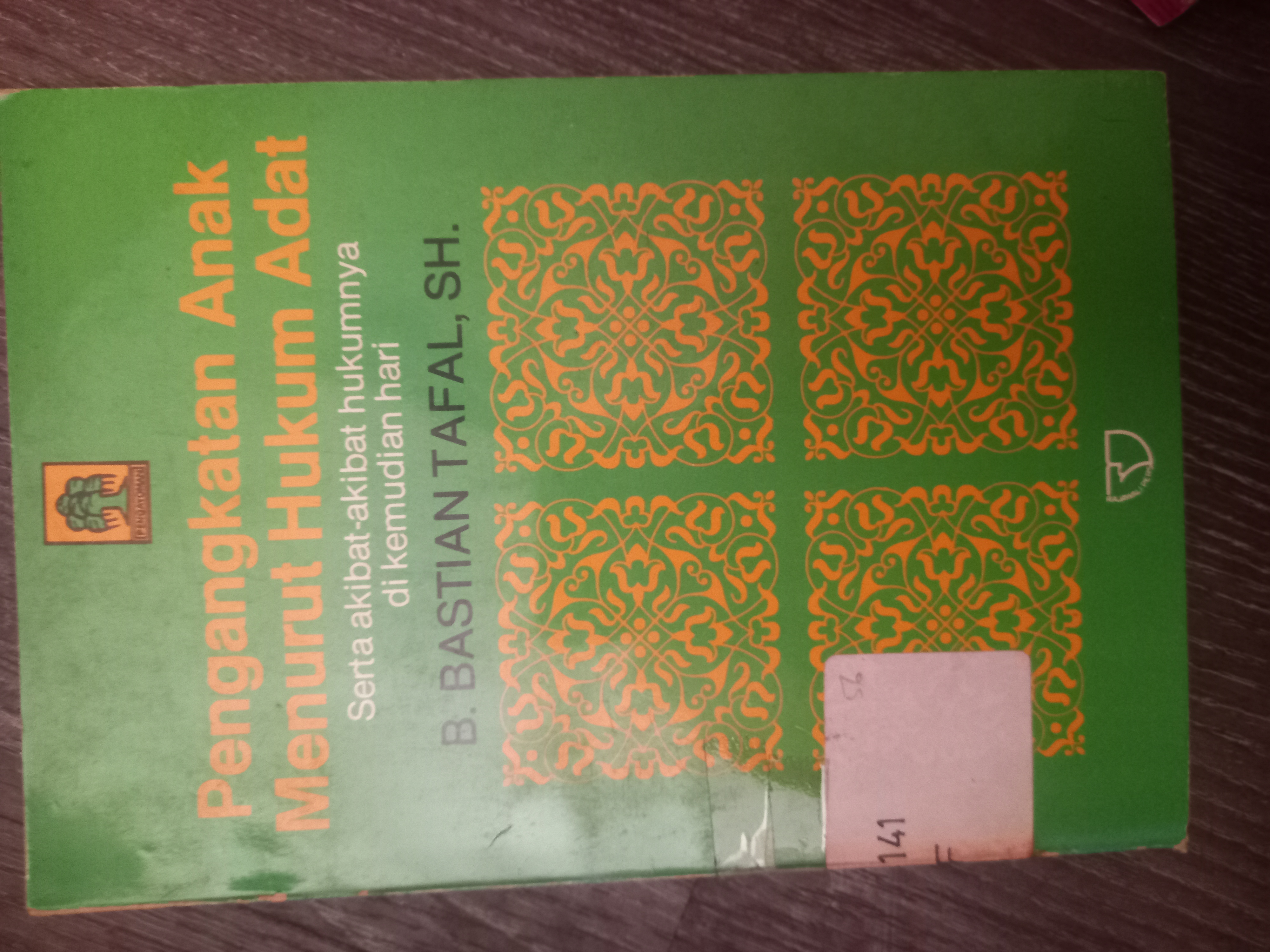 Cover Pengangkatan Anak Menurut Hukum Adat