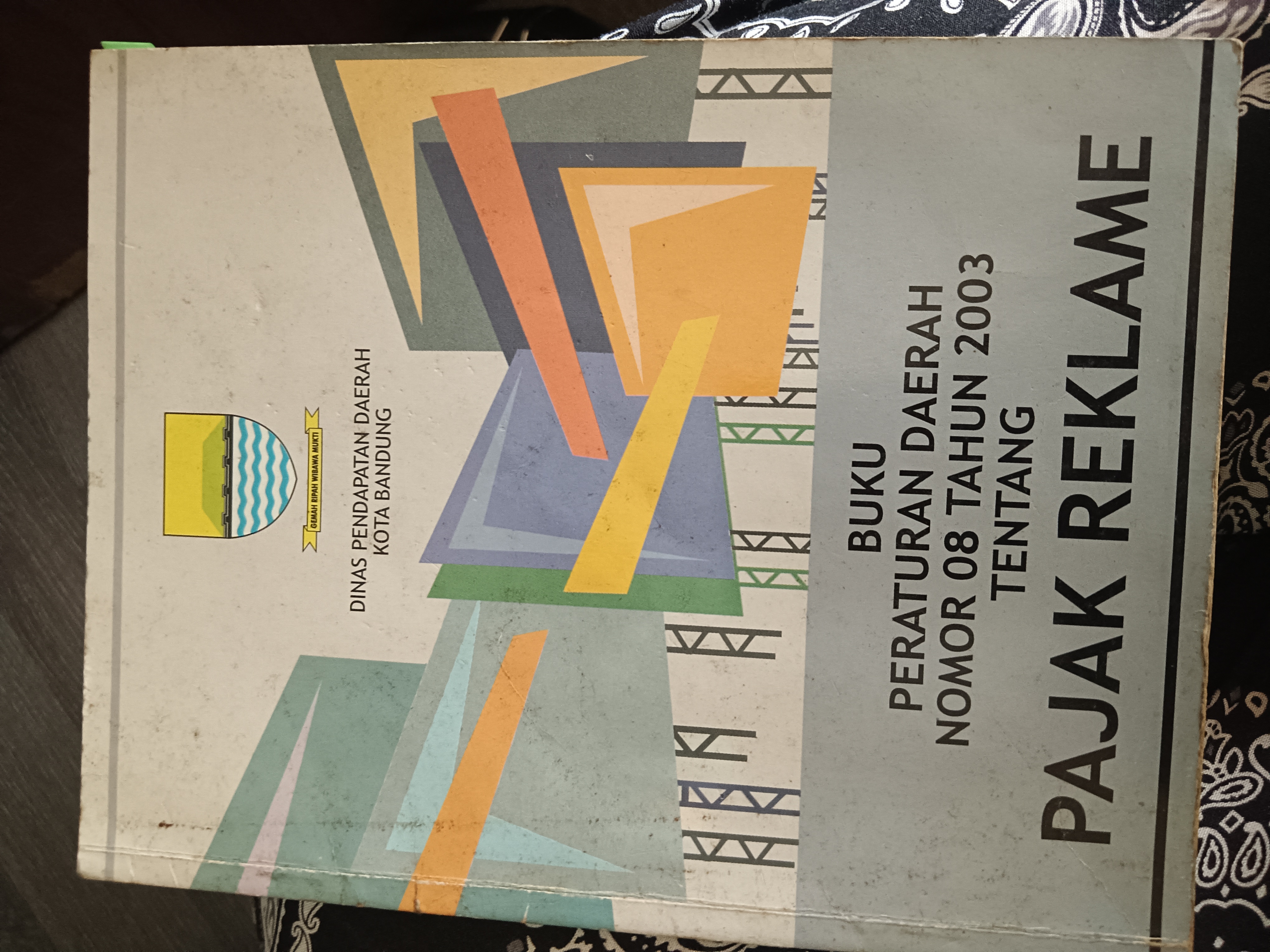 Cover Buku Peraturan Daerah Nomor 08 Tahun 2003 Tentang Pajak Reklame
