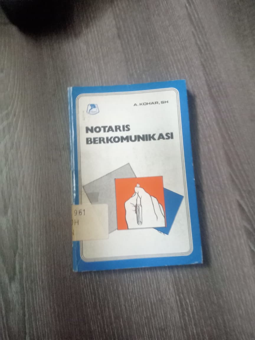 Cover Notaris Berkomunikasi