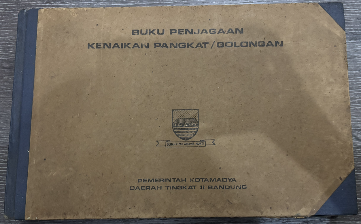 Cover Buku Penjagaan Kenaikan Pangkat/Golongan