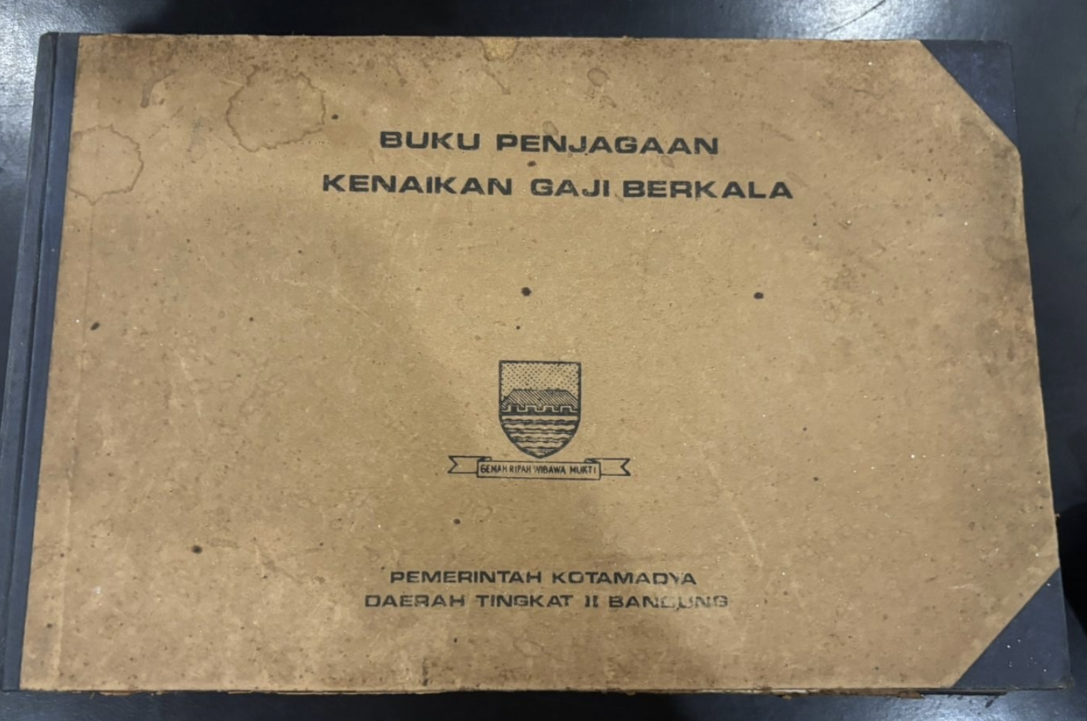 Cover Buku Penjagaan Kenaikan Gaji Berkala